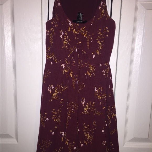 Beautifully flowing maroon floral dress 💞 - Picture 5 of 5